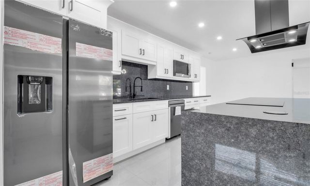 13740 94TH AVENUE, Seminole, FL 33776