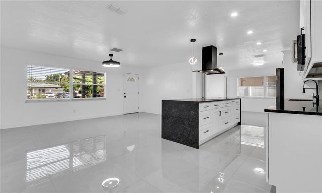 13740 94TH AVENUE, Seminole, FL 33776