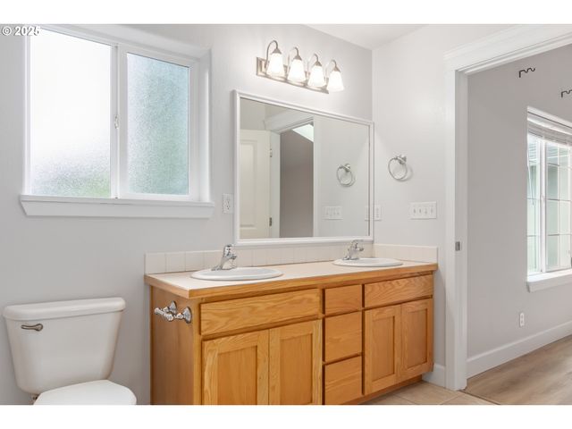 2795 MALLORY Ln, Eugene, OR 97401
