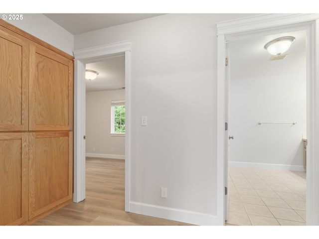 2795 MALLORY Ln, Eugene, OR 97401
