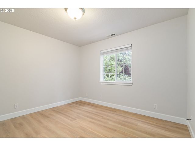 2795 MALLORY Ln, Eugene, OR 97401
