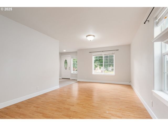 2795 MALLORY Ln, Eugene, OR 97401