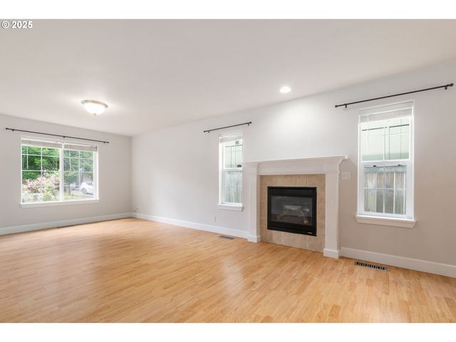 2795 MALLORY Ln, Eugene, OR 97401