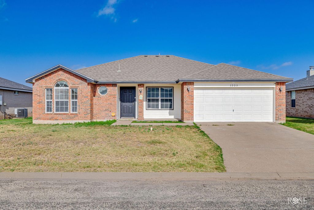 1223 Wallace Lane, San Angelo, TX 76905