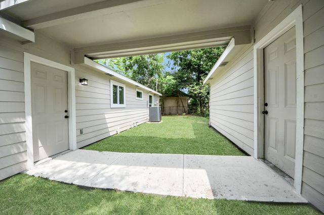 4802 Alvin Street, Houston, TX 77033