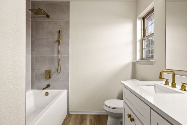 274 S St Augustine Drive, Dallas, TX 75217