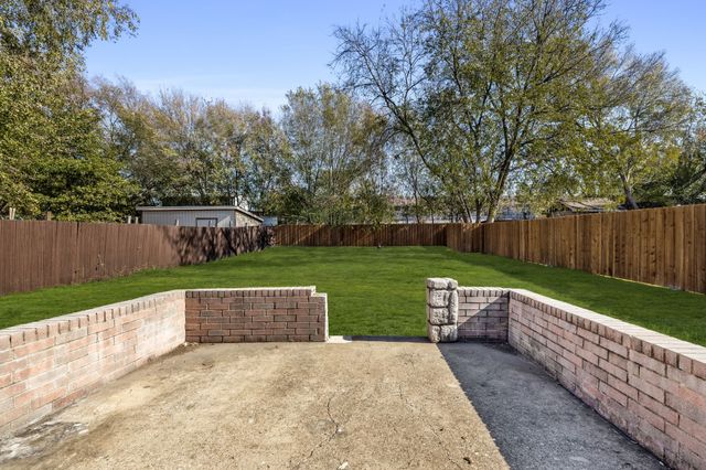 274 S St Augustine Drive, Dallas, TX 75217