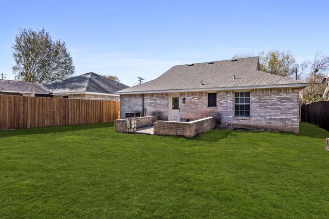 274 S St Augustine Drive, Dallas, TX 75217