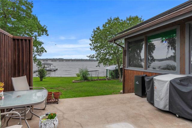 250 Whispering Oaks Trail, Payne Springs, TX 75156