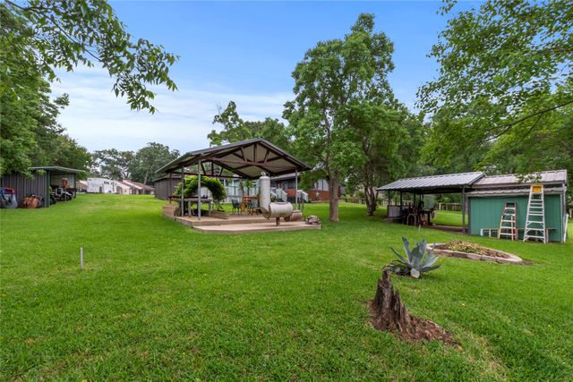 250 Whispering Oaks Trail, Payne Springs, TX 75156