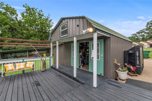 250 Whispering Oaks Trail, Payne Springs, TX 75156