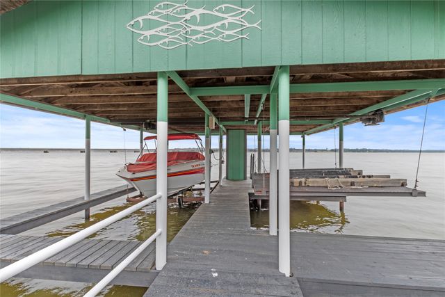 250 Whispering Oaks Trail, Payne Springs, TX 75156