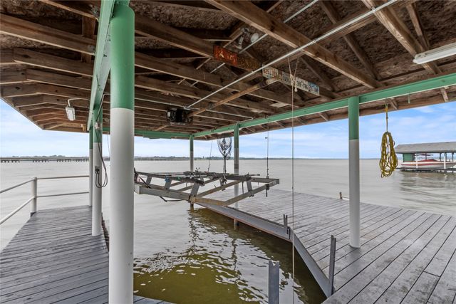 250 Whispering Oaks Trail, Payne Springs, TX 75156