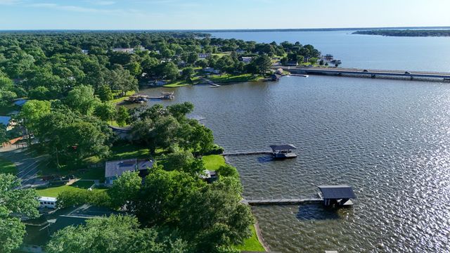 250 Whispering Oaks Trail, Payne Springs, TX 75156