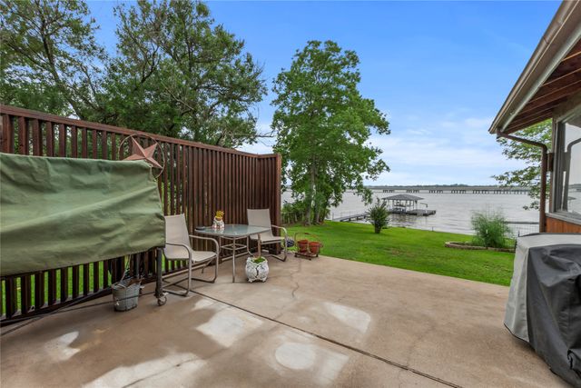 250 Whispering Oaks Trail, Payne Springs, TX 75156