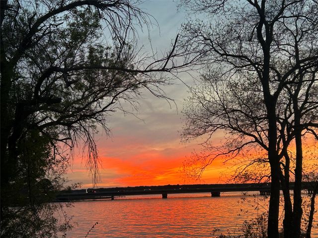 250 Whispering Oaks Trail, Payne Springs, TX 75156