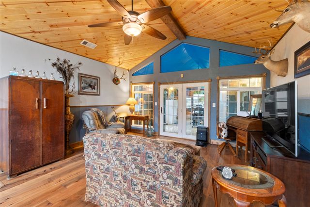 250 Whispering Oaks Trail, Payne Springs, TX 75156