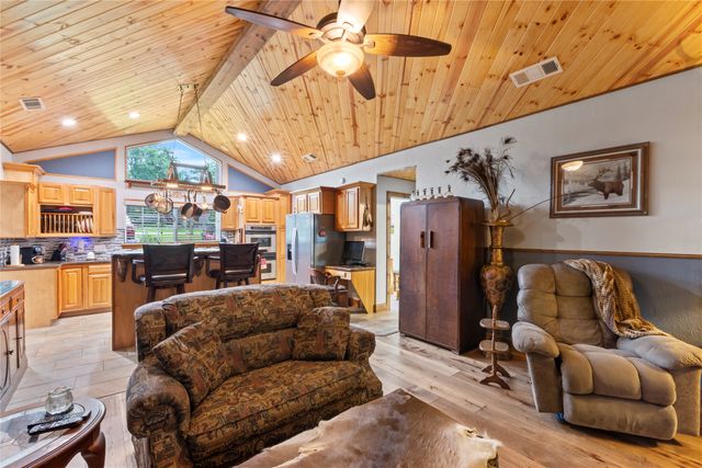 250 Whispering Oaks Trail, Payne Springs, TX 75156