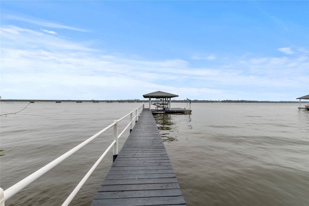 250 Whispering Oaks Trail, Payne Springs, TX 75156