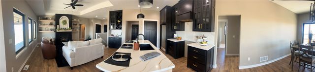 1100 Lakeview Circle NW, Bondurant, IA 50035
