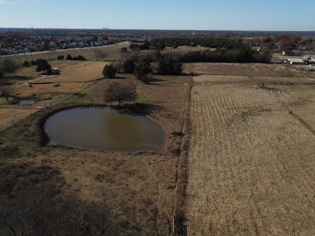 2123 S Hampton Road, Glenn Heights, TX 75154