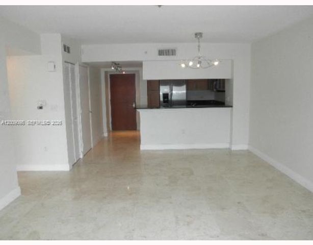 31 SE 5th St 2807, Miami, FL 33131