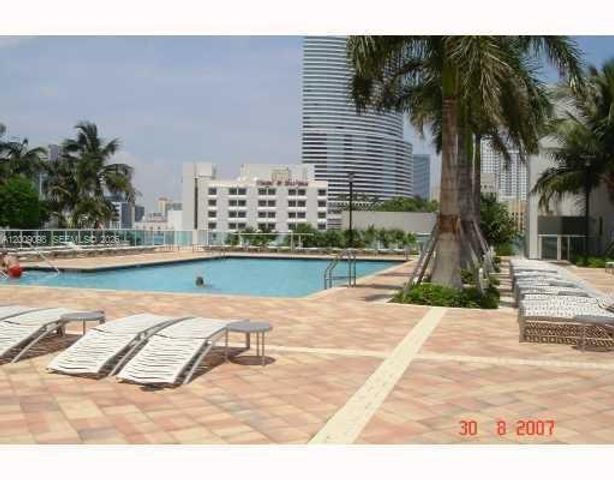31 SE 5th St 2807, Miami, FL 33131