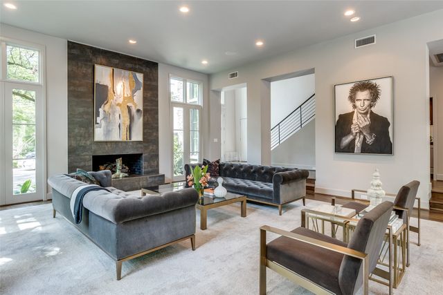 4678 Christopher Place, Dallas, TX 75204