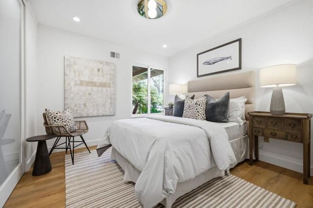 572 Seahorse Lane, Redwood City, CA 94065