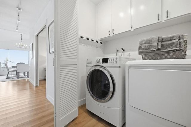 572 Seahorse Lane, Redwood City, CA 94065