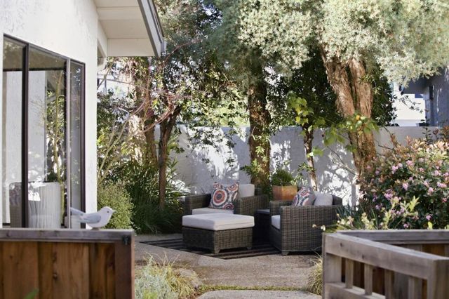 572 Seahorse Lane, Redwood City, CA 94065