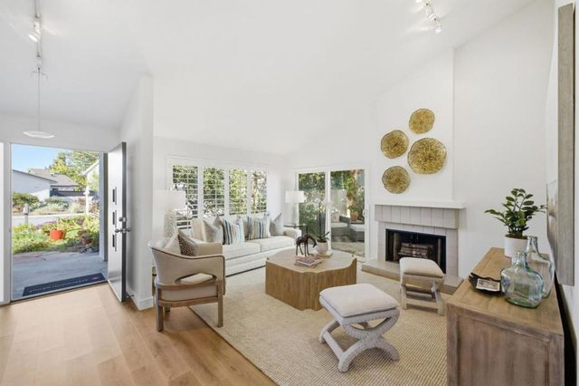 572 Seahorse Lane, Redwood City, CA 94065