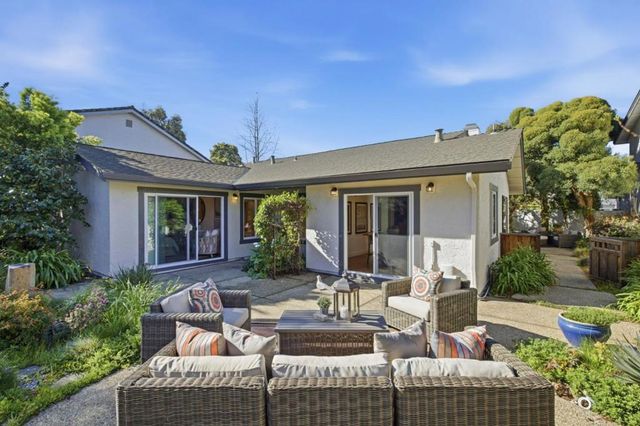 572 Seahorse Lane, Redwood City, CA 94065