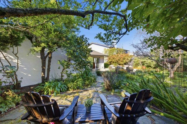 572 Seahorse Lane, Redwood City, CA 94065