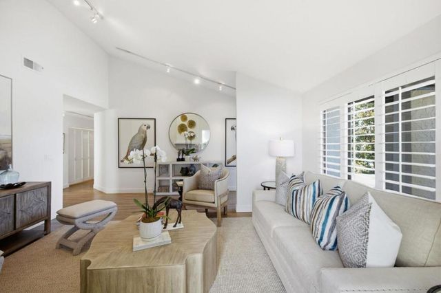 572 Seahorse Lane, Redwood City, CA 94065