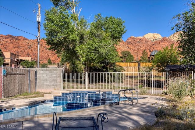 14525 Heyer Way, Las Vegas, NV 89161