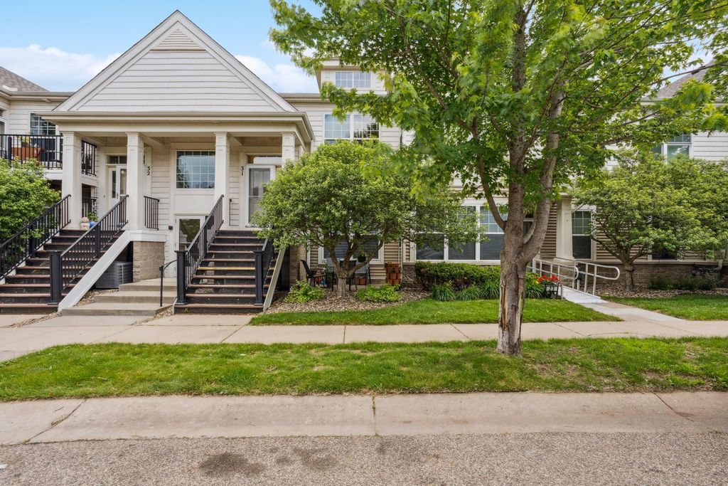 620 Wesley Commons Drive 31, Golden Valley, MN 55427