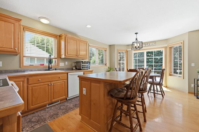 5411 128th Street N, Hugo, MN 55038