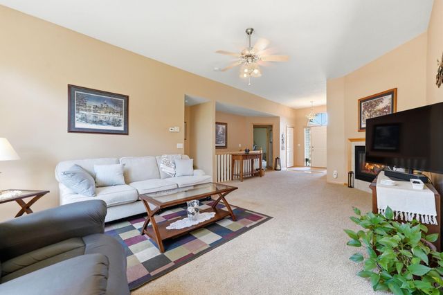5411 128th Street N, Hugo, MN 55038