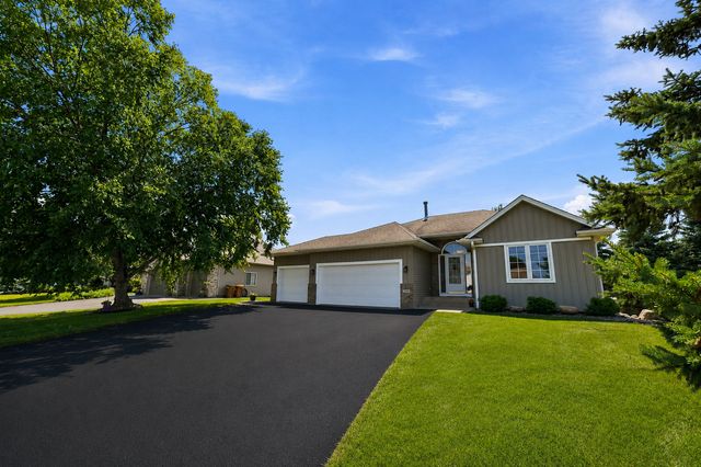 5411 128th Street N, Hugo, MN 55038
