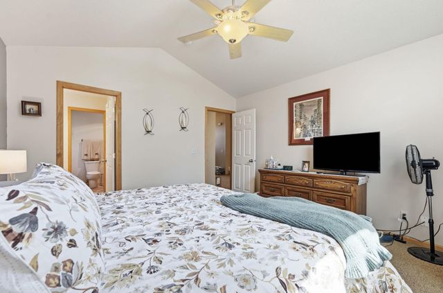 5411 128th Street N, Hugo, MN 55038