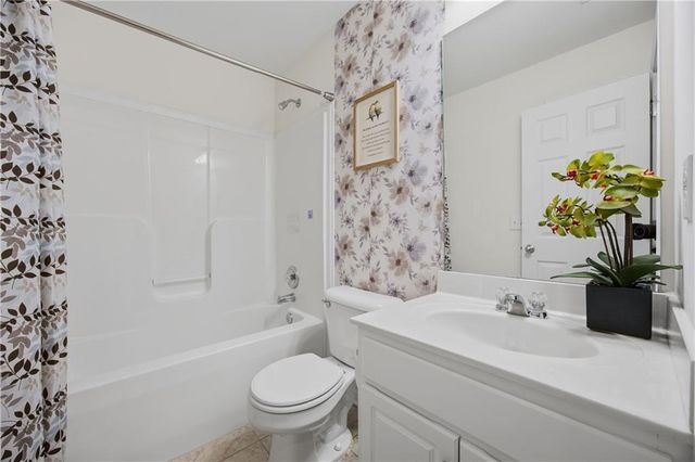 910 Park Knoll Court, Lawrenceville, GA 30043