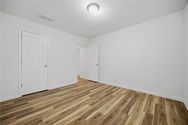 910 Park Knoll Court, Lawrenceville, GA 30043