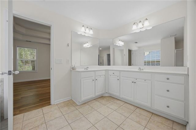 910 Park Knoll Court, Lawrenceville, GA 30043