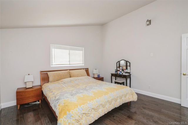 68 Lauren Avenue, Dix Hills, NY 11746