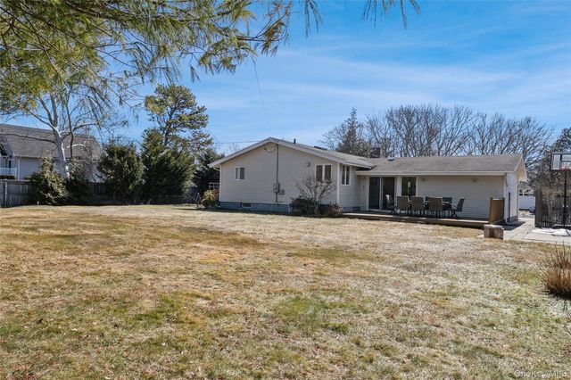 68 Lauren Avenue, Dix Hills, NY 11746