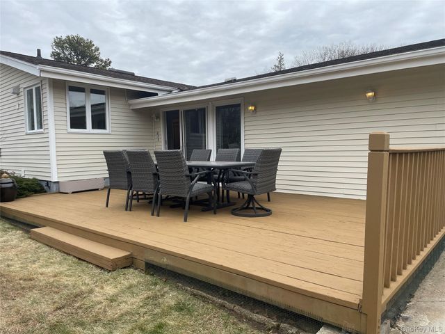 68 Lauren Avenue, Dix Hills, NY 11746