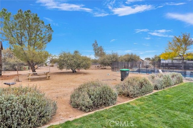 8249 Beaver, Phelan, CA 92371