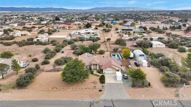 8249 Beaver, Phelan, CA 92371