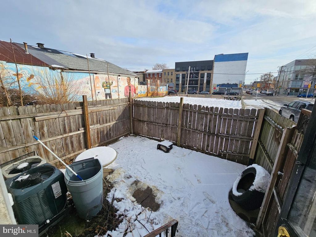 2101 N MARSHALL ST, PHILADELPHIA, PA 19122 — photo 2